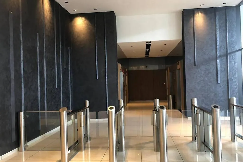 Dsara Sentral Condo 2-4Pax L Next To Mrt L 2Min Near Hospital Sgbuloh & Subang Airport Sungai Buloh 0*,  Malaysia